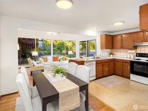 22603 41ST Place SW, Mountlake Terrace WA 98043