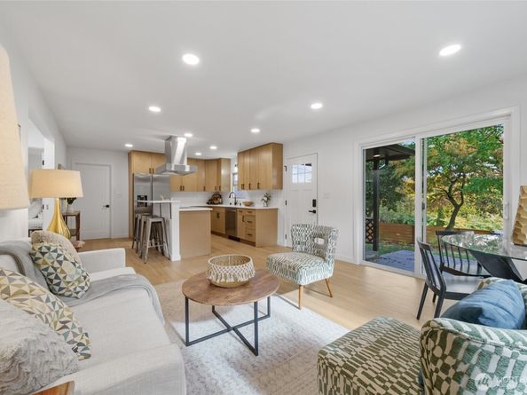 3503 Meadow Avenue N, Renton WA 98056