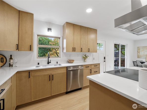 3503 Meadow Avenue N, Renton WA 98056