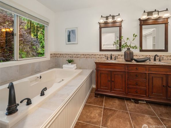 16707 NE 124th Street, Redmond WA 98052