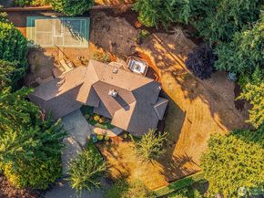 16707 NE 124th Street, Redmond WA 98052