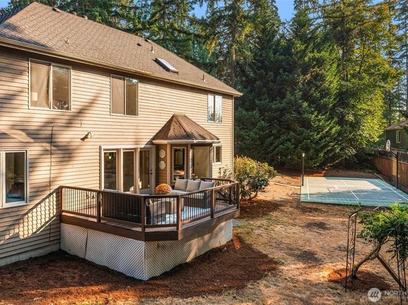 16707 NE 124th Street, Redmond WA 98052