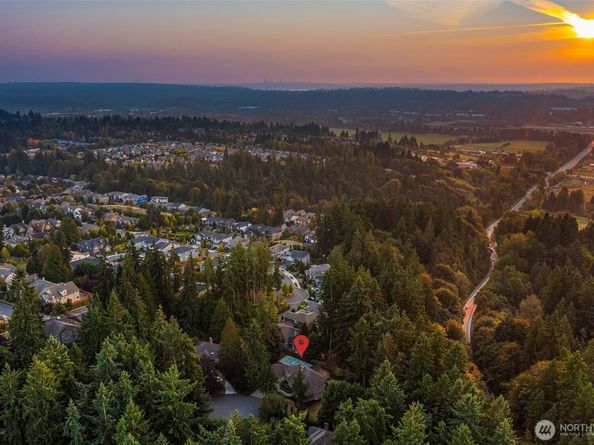 16707 NE 124th Street, Redmond WA 98052