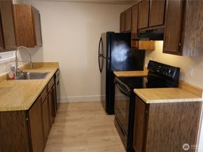 1840 Central Place S H75, Kent WA 98030