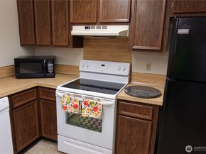 1840 Central Place S H75, Kent WA 98030