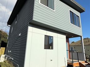 9025 38th Avenue S, Seattle WA 98118