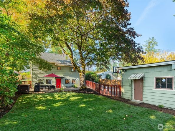 18344 Wallingford Avenue N, Shoreline WA 98133