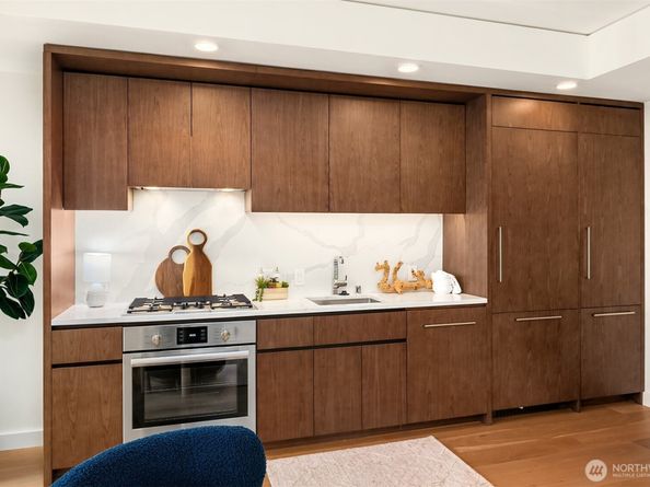 121 Stewart Street 1204, Seattle WA 98011