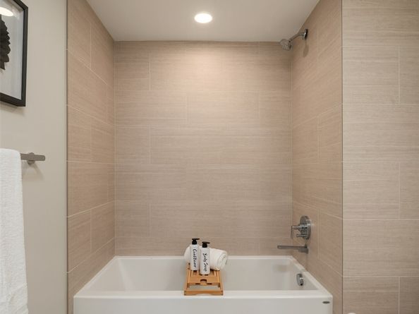121 Stewart Street 1204, Seattle WA 98011