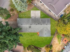 15028 108th Place NE, Bothell WA 98011