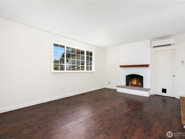 15028 108th Place NE, Bothell WA 98011