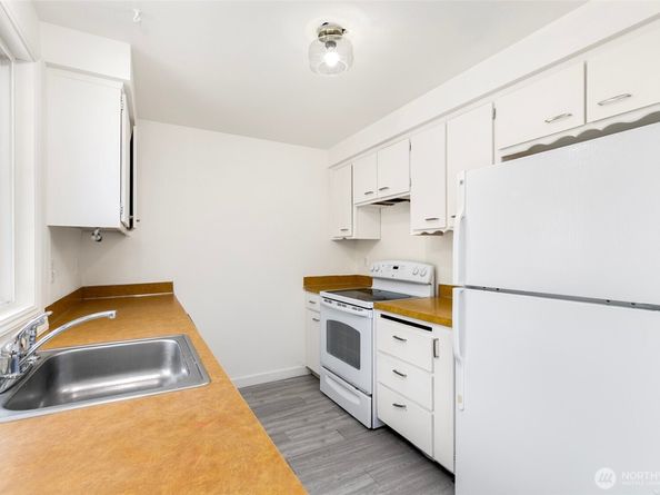 15028 108th Place NE, Bothell WA 98011