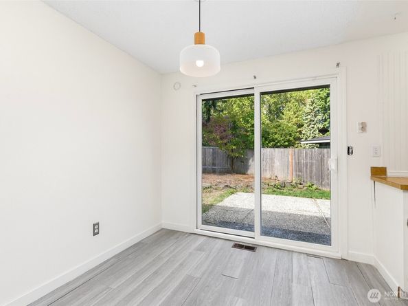 15028 108th Place NE, Bothell WA 98011
