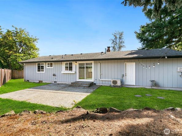 15028 108th Place NE, Bothell WA 98011