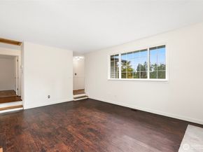 15028 108th Place NE, Bothell WA 98011