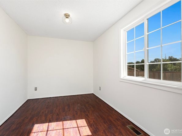 15028 108th Place NE, Bothell WA 98011