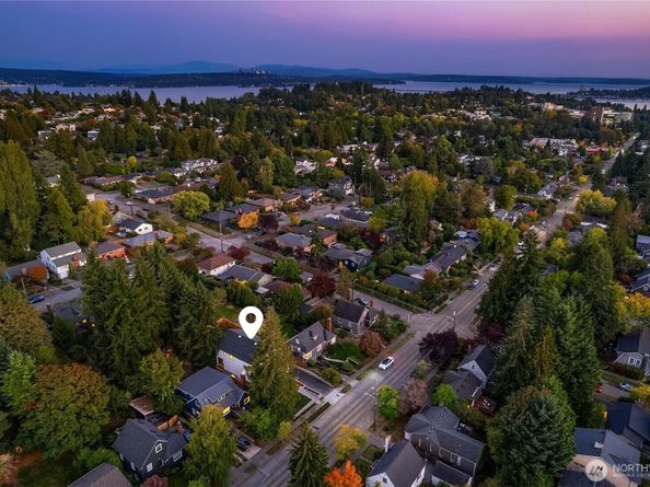 6214 40th Avenue NE, Seattle WA 98115