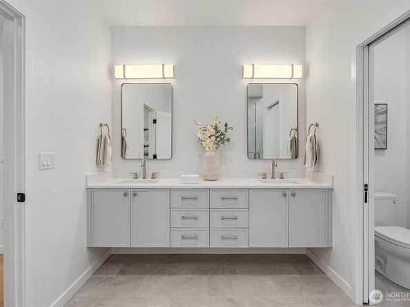 6214 40th Avenue NE, Seattle WA 98115