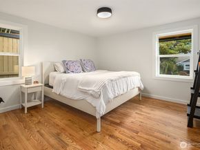 2823 36th Avenue W, Seattle WA 98199