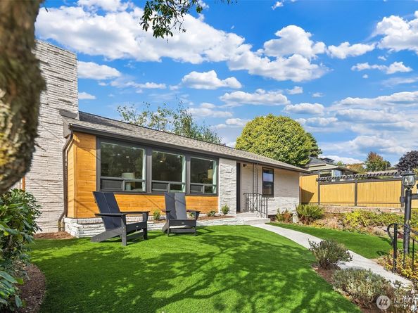 2823 36th Avenue W, Seattle WA 98199