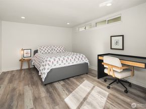 2823 36th Avenue W, Seattle WA 98199