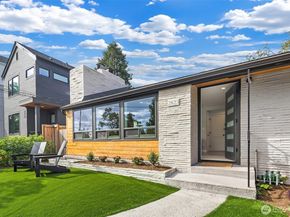 2823 36th Avenue W, Seattle WA 98199