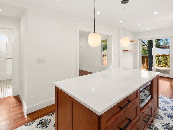 6027 6th Avenue NW, Seattle WA 98107