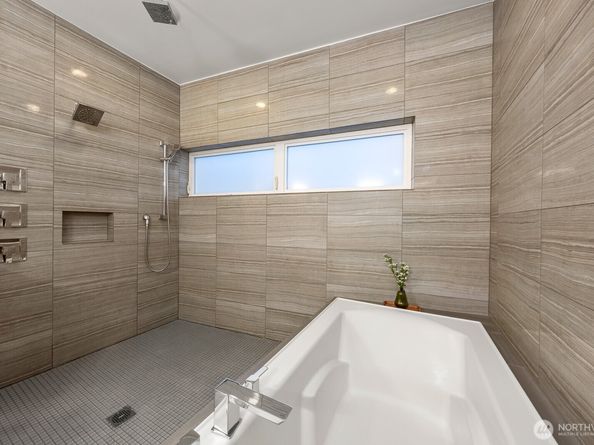 1123 16th Avenue, Seattle WA 98122