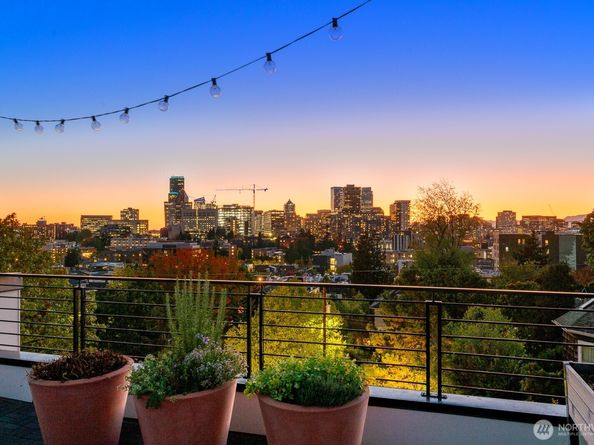 1123 16th Avenue, Seattle WA 98122