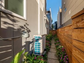 1123 16th Avenue, Seattle WA 98122
