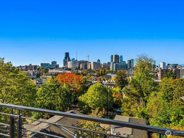 1123 16th Avenue, Seattle WA 98122