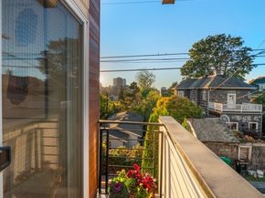 1123 16th Avenue, Seattle WA 98122