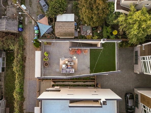 1123 16th Avenue, Seattle WA 98122