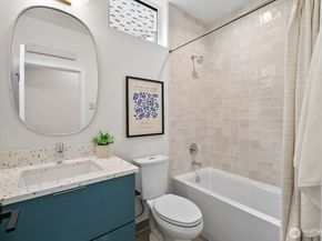 318 B Bellevue Avenue E, Seattle WA 98102