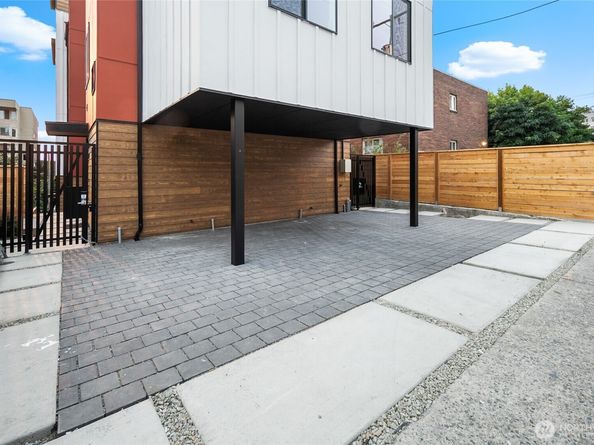 318 B Bellevue Avenue E, Seattle WA 98102