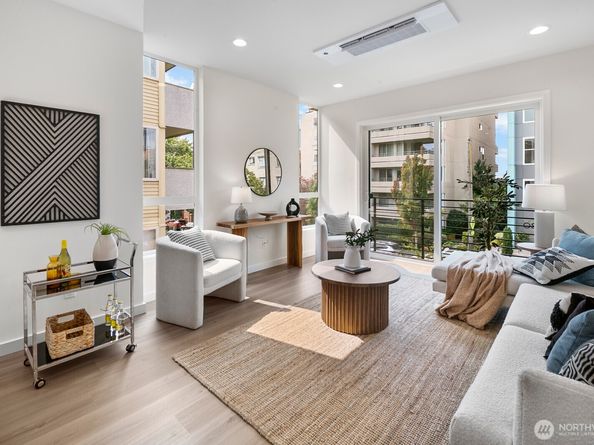 318 B Bellevue Avenue E, Seattle WA 98102