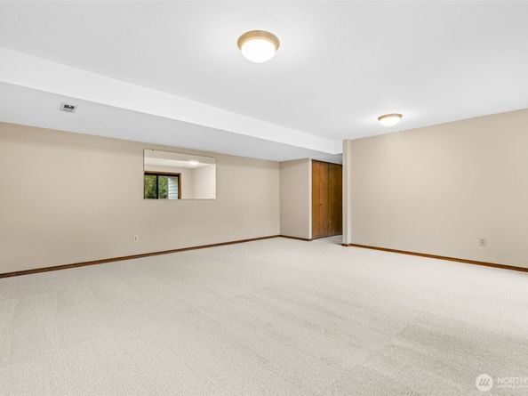 200 SW 327th Place, Federal Way WA 98023