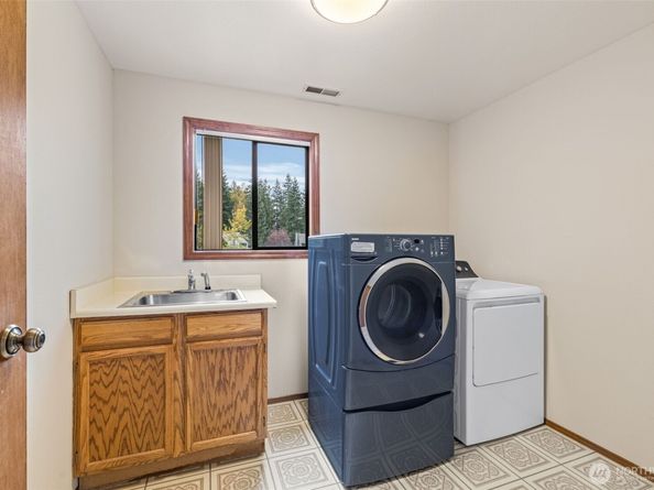200 SW 327th Place, Federal Way WA 98023