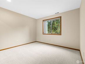 200 SW 327th Place, Federal Way WA 98023