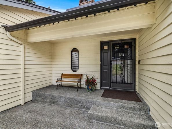 200 SW 327th Place, Federal Way WA 98023