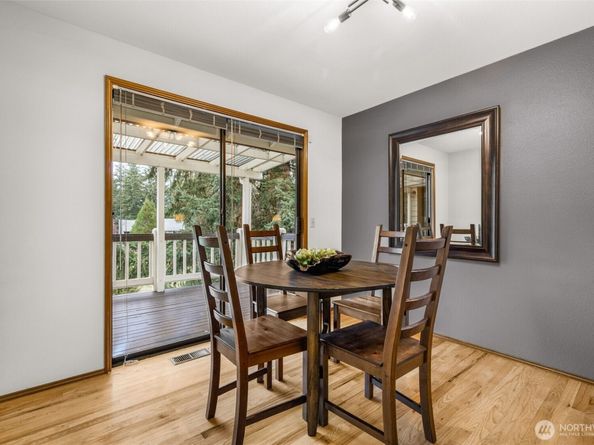 200 SW 327th Place, Federal Way WA 98023