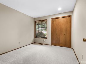 200 SW 327th Place, Federal Way WA 98023