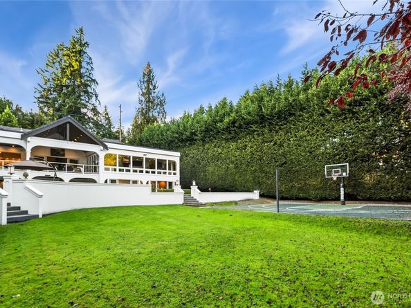 3026 140th Avenue NE, Bellevue WA 98005