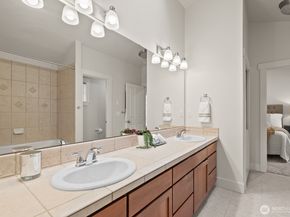 121 21st Avenue E C, Seattle WA 98112