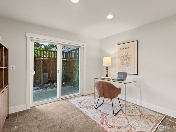 121 21st Avenue E C, Seattle WA 98112