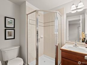 121 21st Avenue E C, Seattle WA 98112