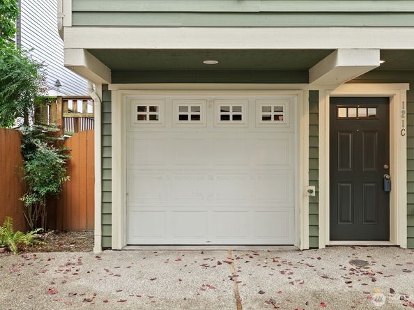 121 21st Avenue E C, Seattle WA 98112