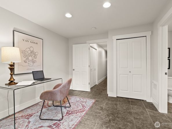 121 21st Avenue E C, Seattle WA 98112