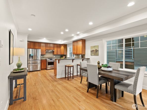 121 21st Avenue E C, Seattle WA 98112