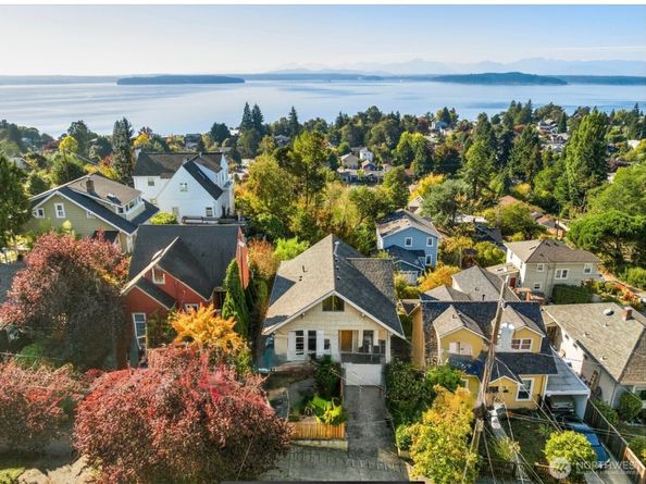 5315 46th Avenue SW, Seattle WA 98136